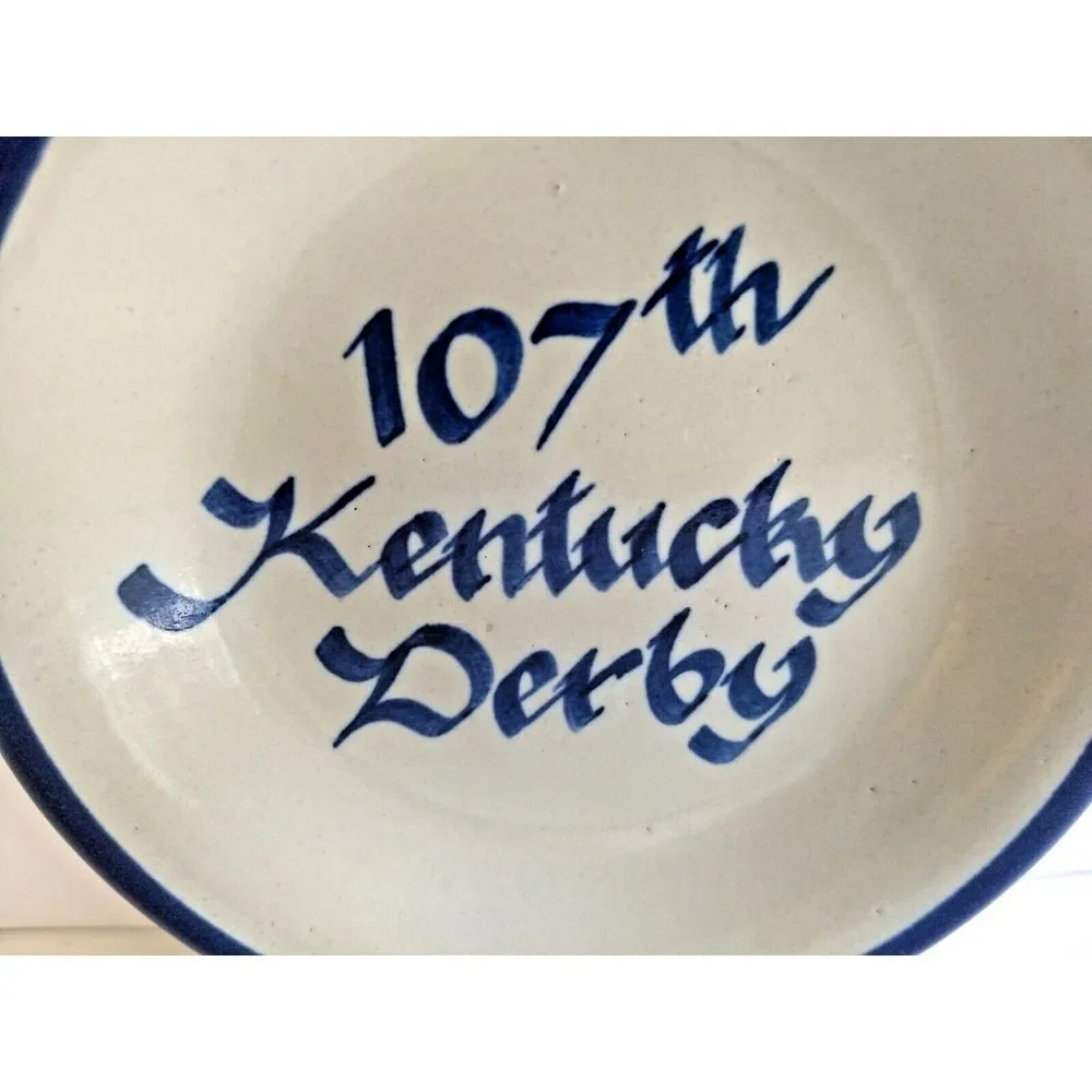 Vtg 107th KENTUCKY DERBY 1981 Louisville Stoneware Co Nut/Candy Trinket Dish USA
